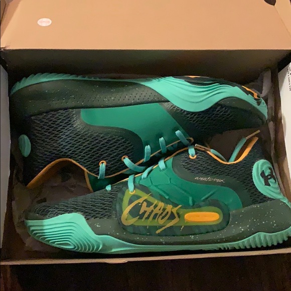 COPY - BRAND NEW UNDER ARMOUR SHOES - Picture 2 of 6